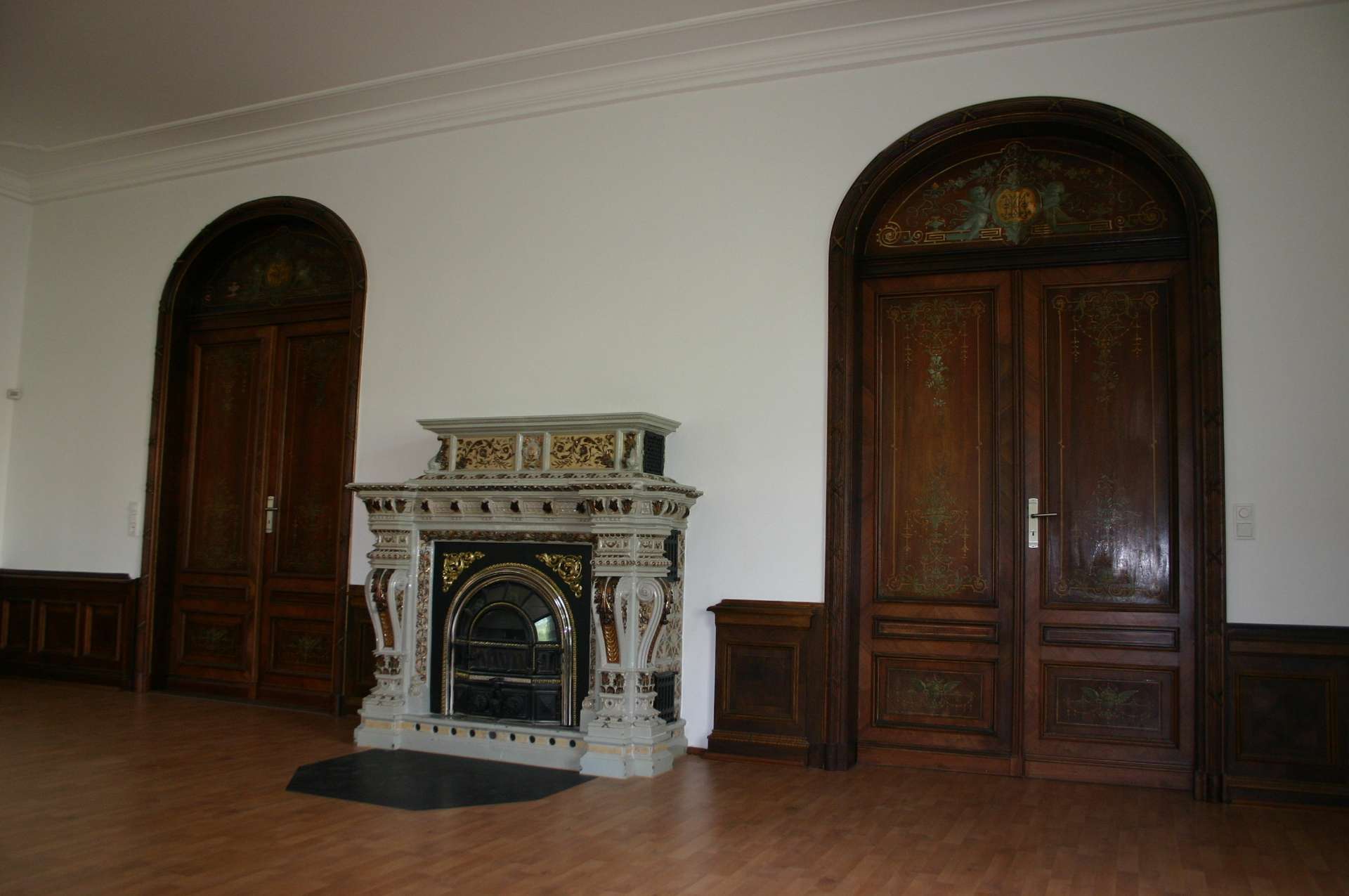 Kamin leerstehend