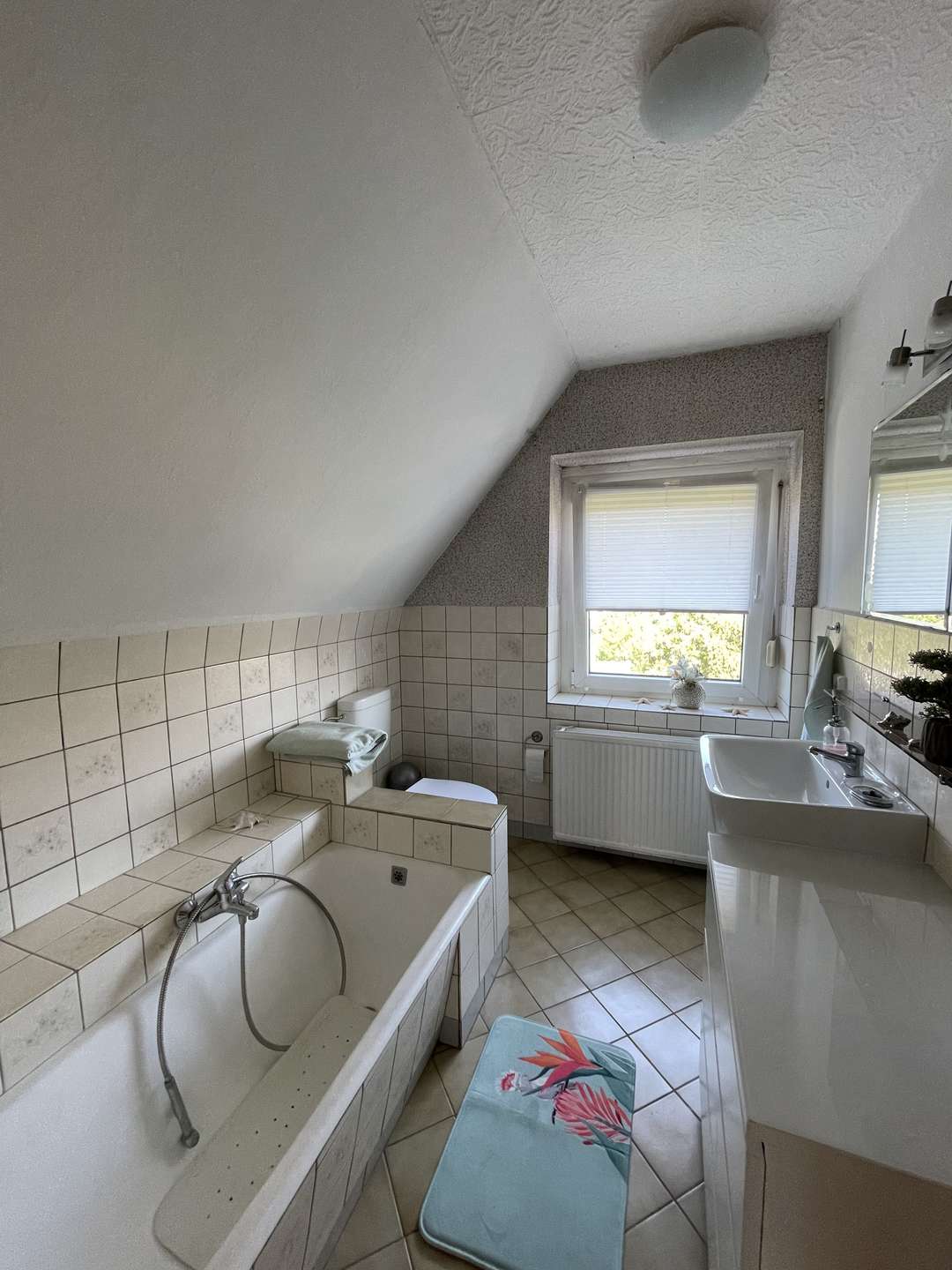Badezimmer im Obergeschoss 