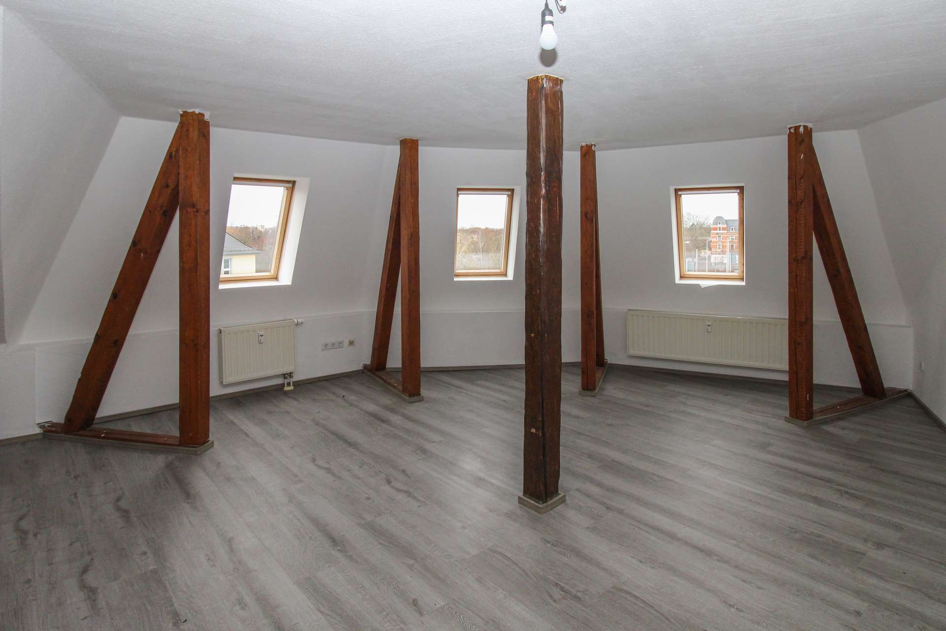 Wohnzimmer DG li SF (Referenz)