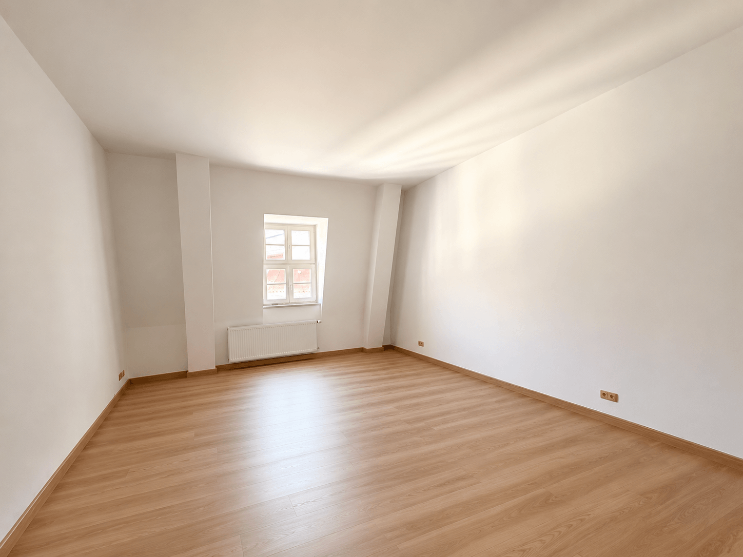 Schlafzimmer (Boden wie Wohnzimmer)