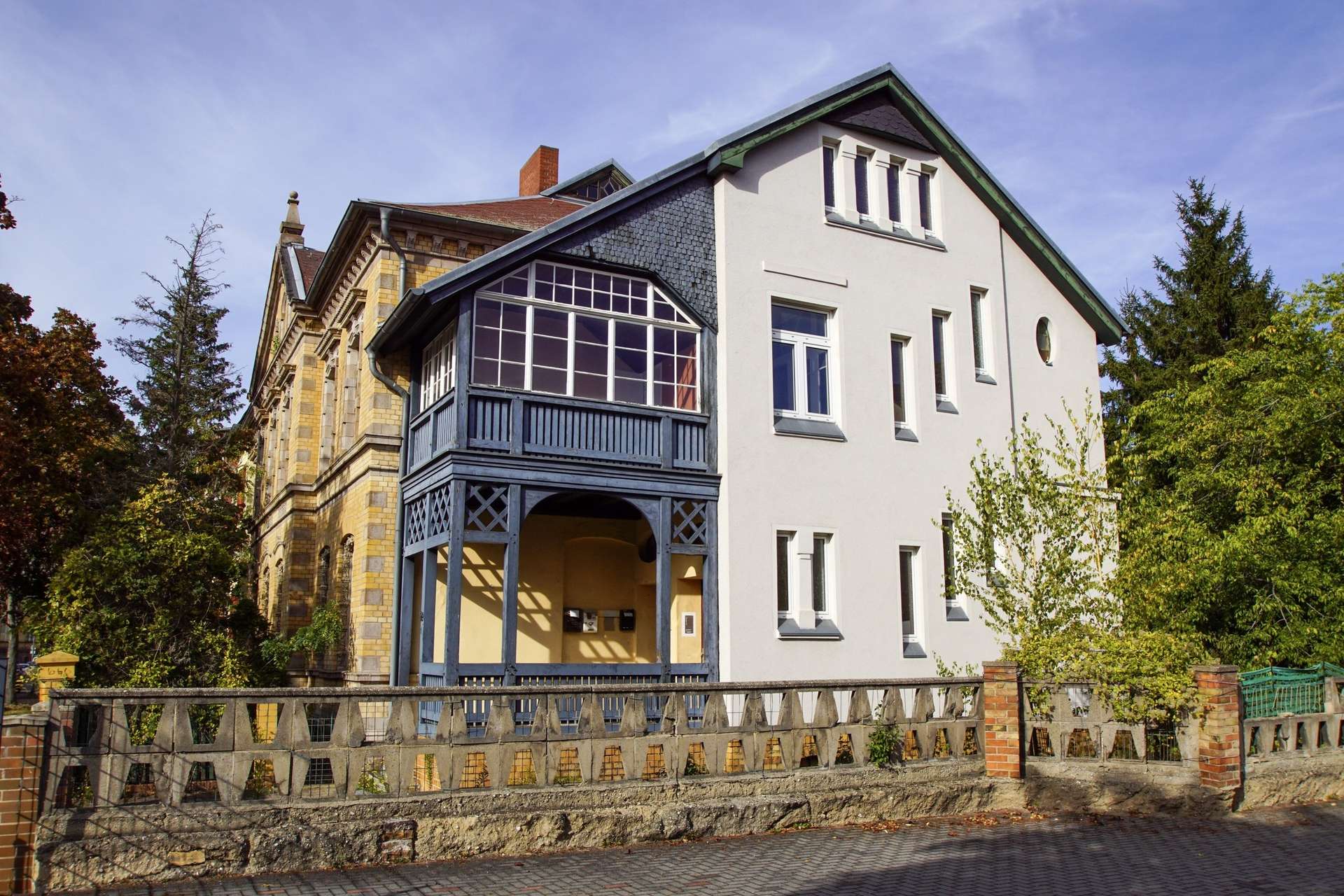 Straßenansicht
