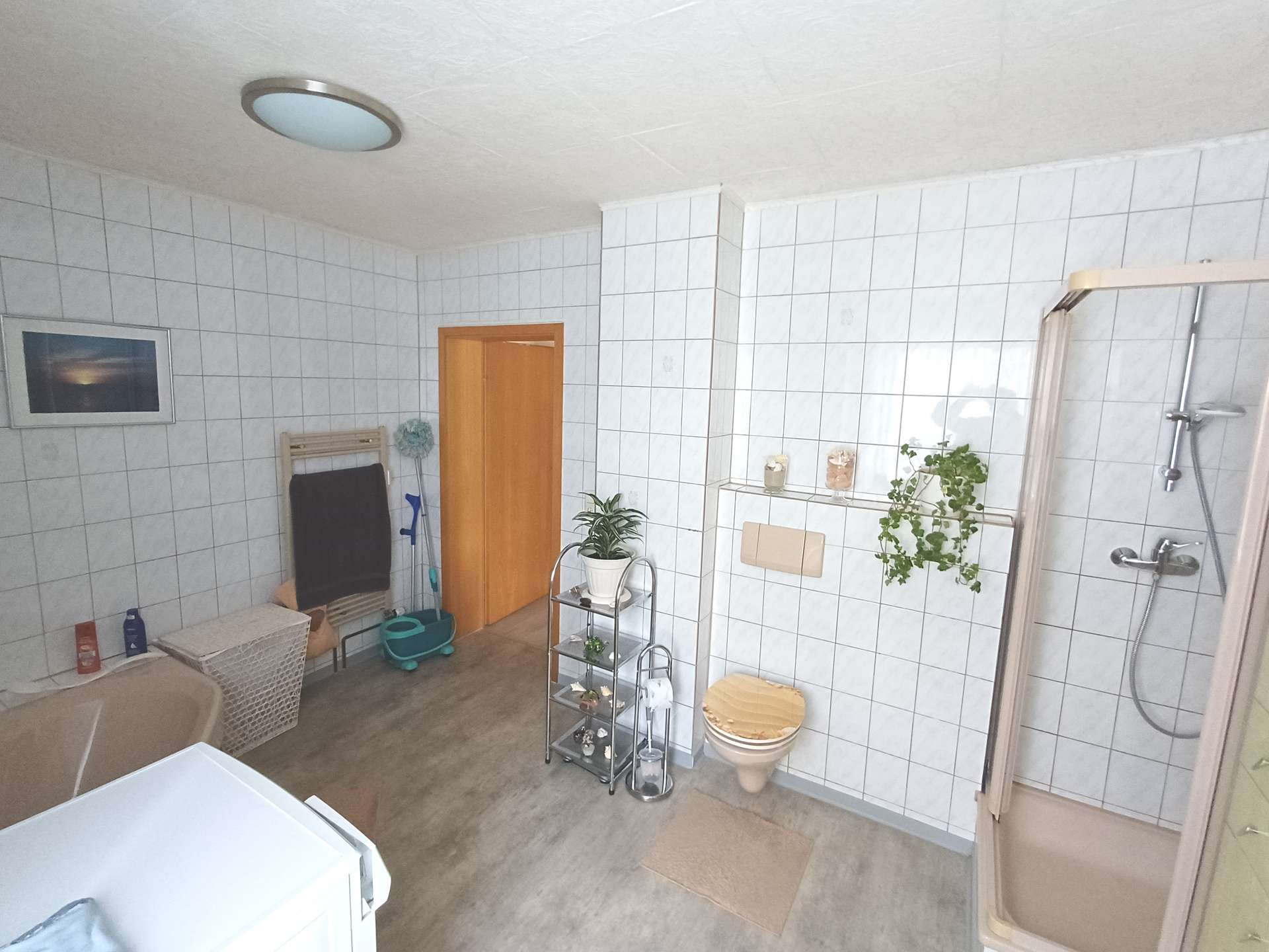 Badezimmer EG andere Ansicht