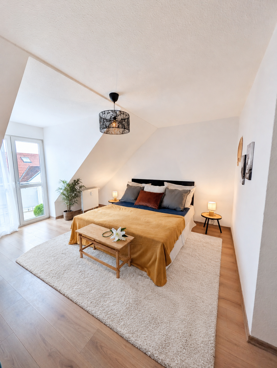 Schlafzimmer mit Balkon