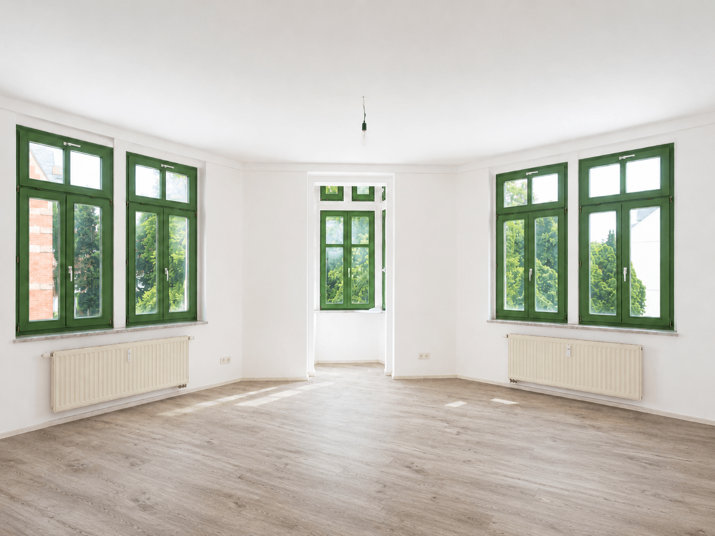 Wohnzimmer mit neuem Boden