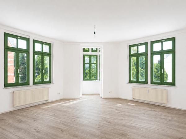 Wohnzimmer mit neuem Boden