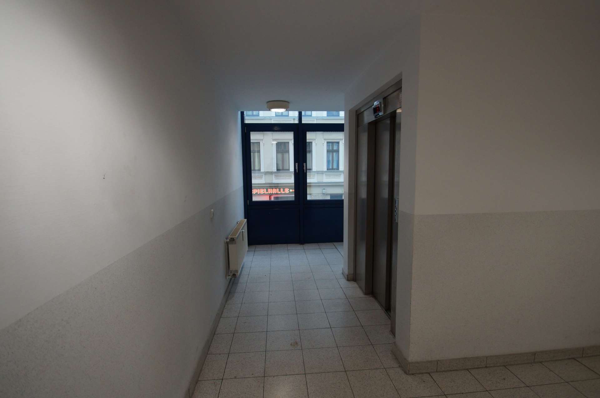 Hausflur mit Aufzug