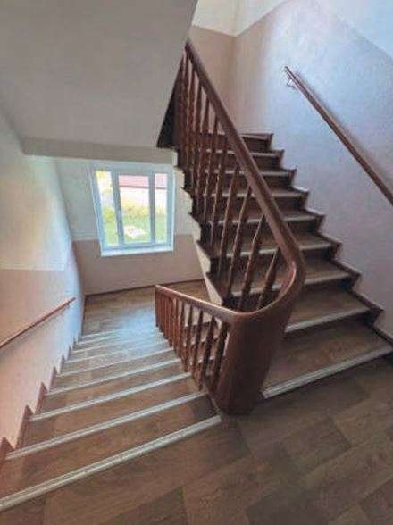 Treppenhaus in obere Etagen