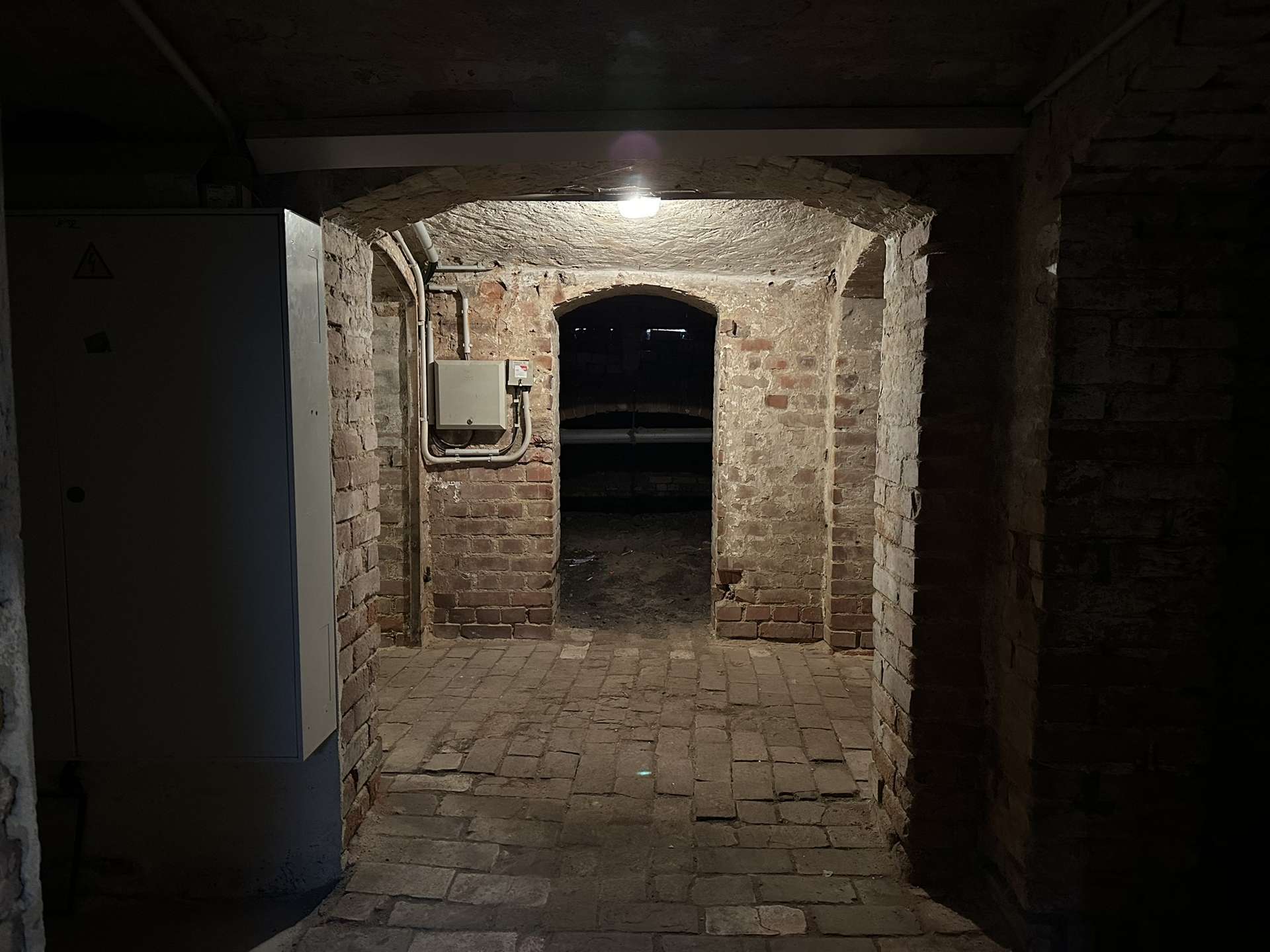Keller