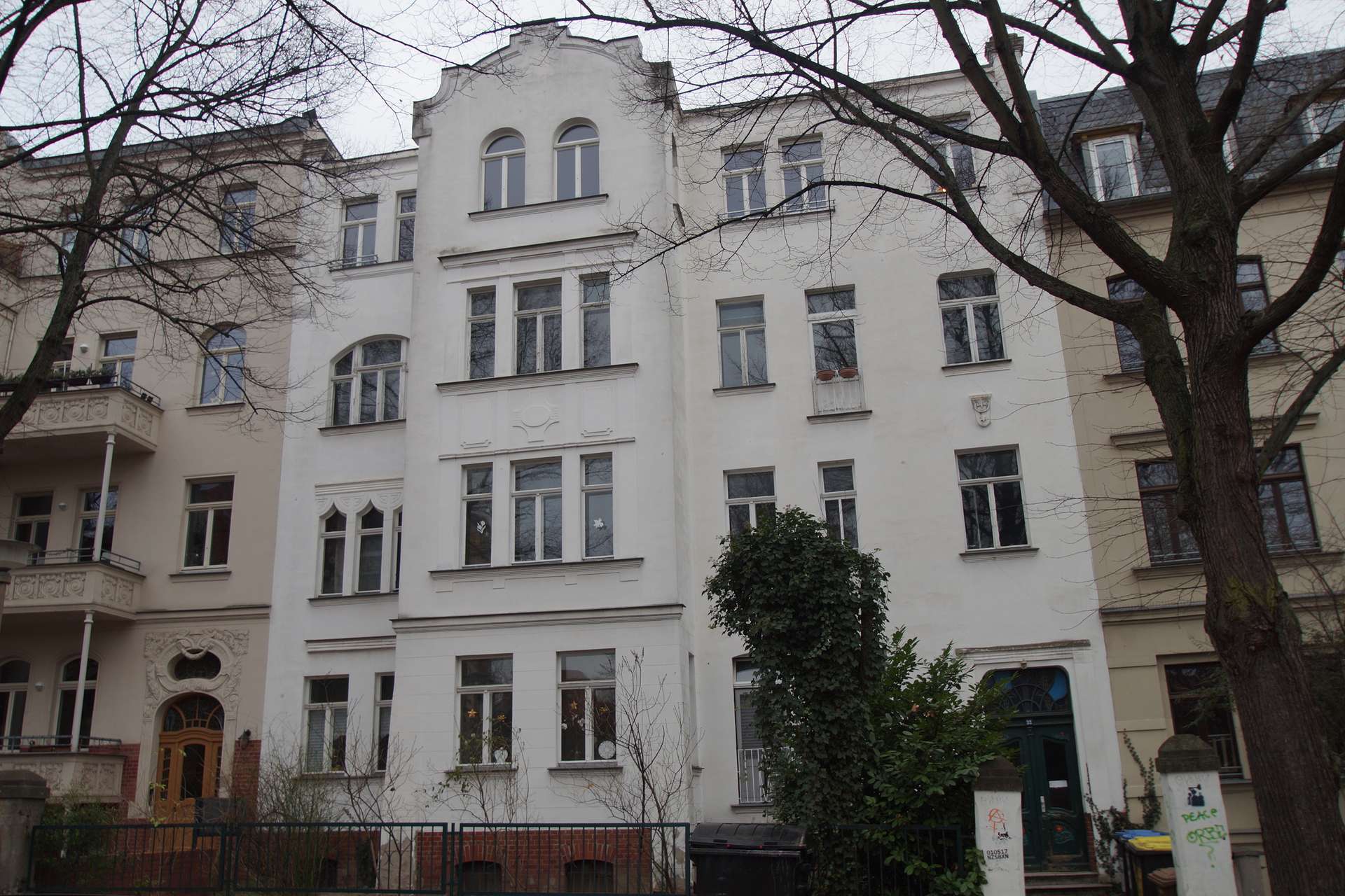 straßenseitige Ansicht