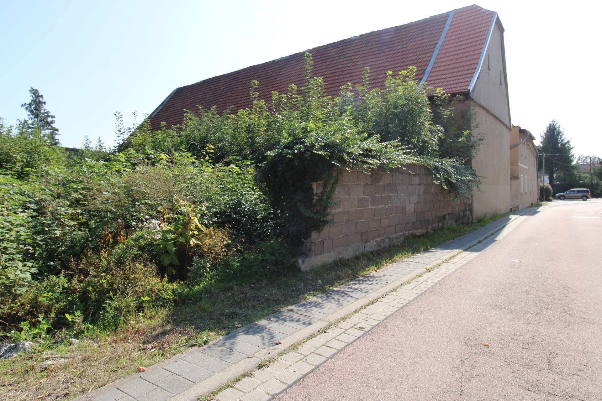 Grundstück