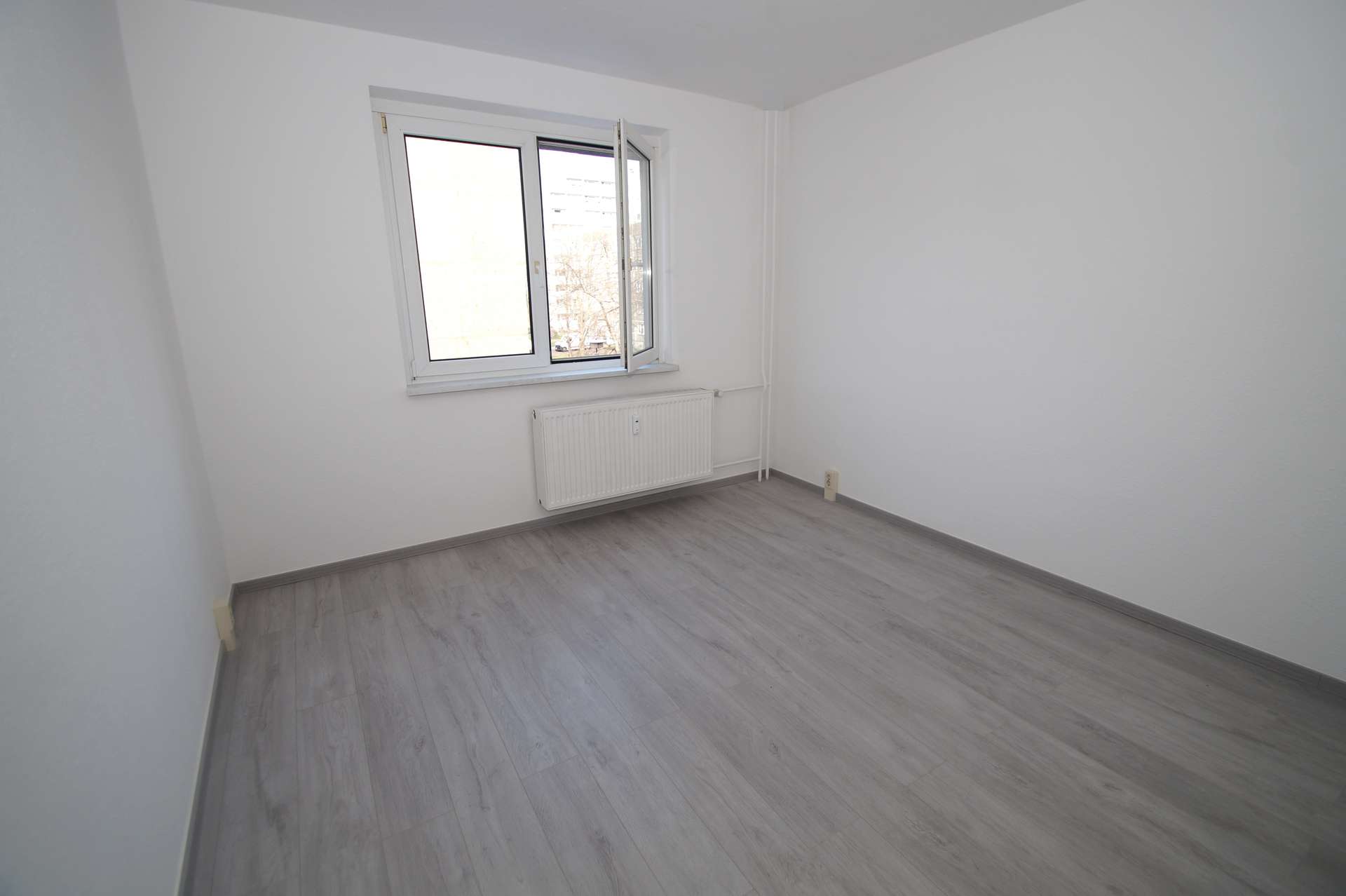Schlafzimmer (Referenzfoto), Magdeburg (Neue Neustadt), Dequeder Straße 25