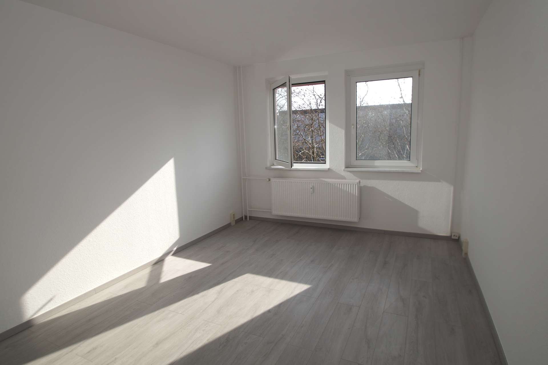 Wohnzimmer (Referenzfoto), Magdeburg (Neue Neustadt), Dequeder Straße 25