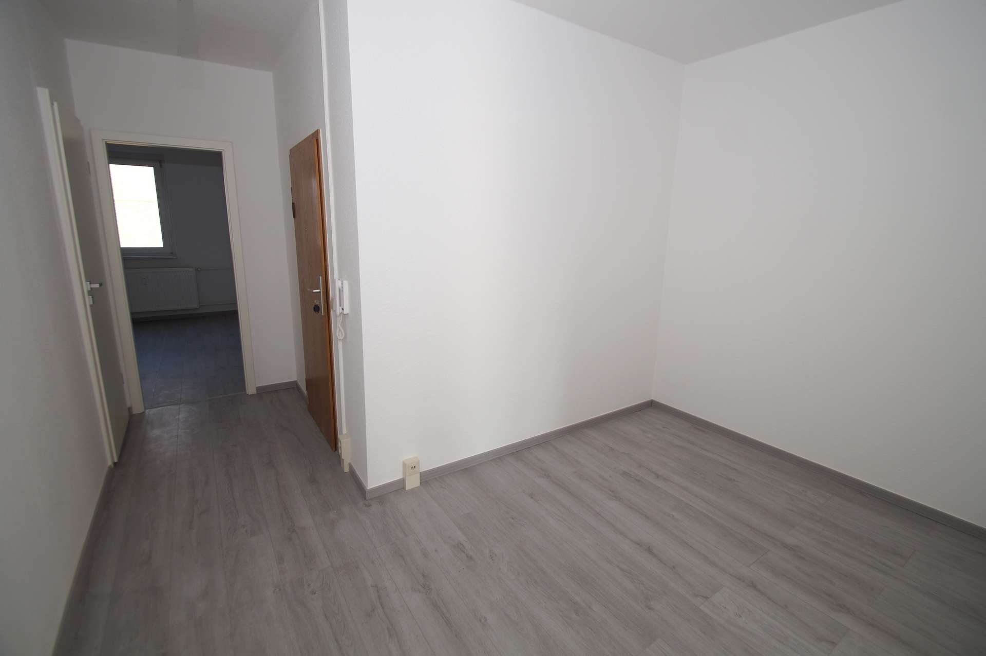 Flur (Referenzfoto), Magdeburg (Neue Neustadt), Dequeder Straße 25