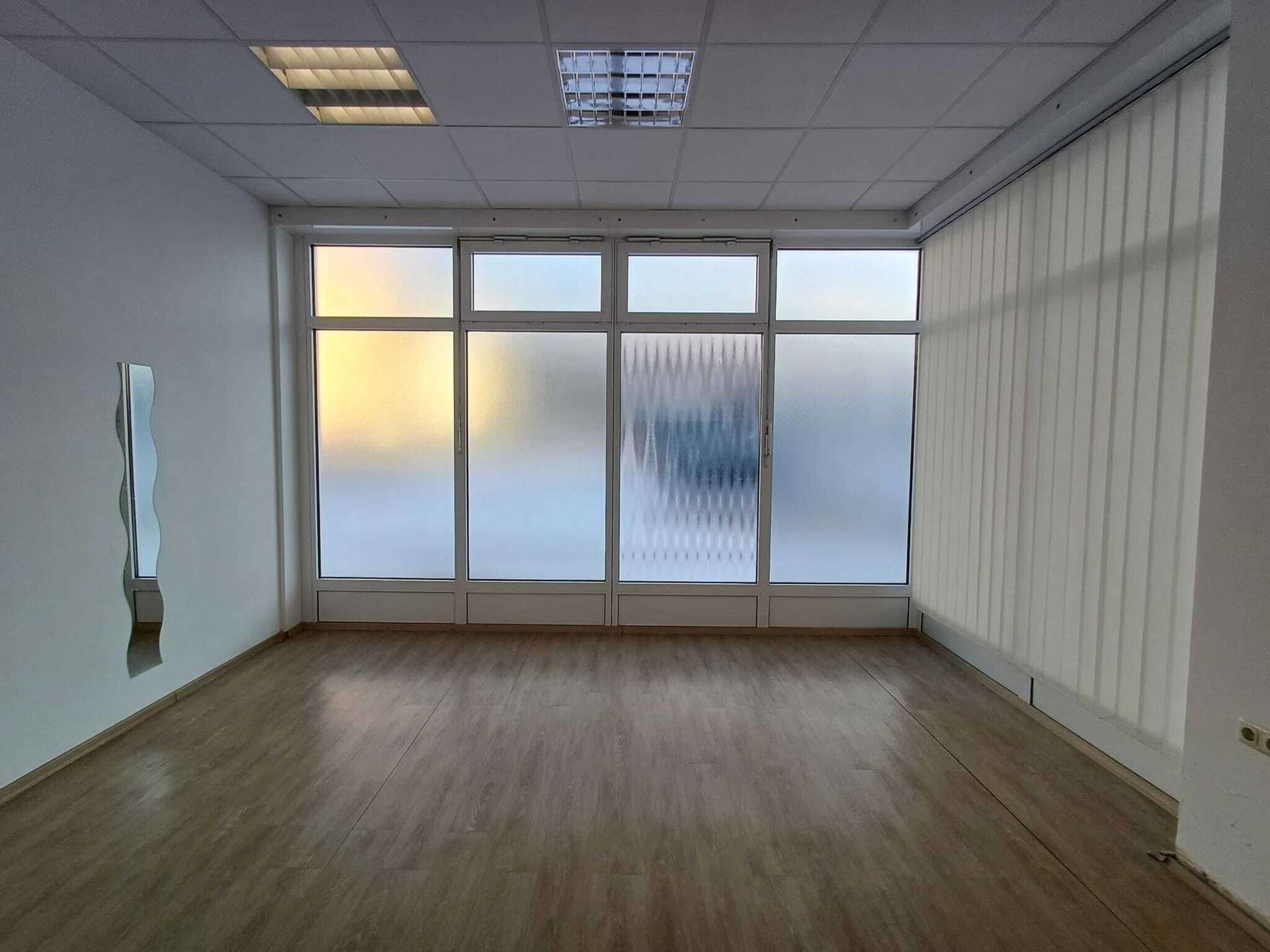 kleines Büro, Bitterfeld-Wolfen (Bitterfeld-Wolfen), Burgstraße 57