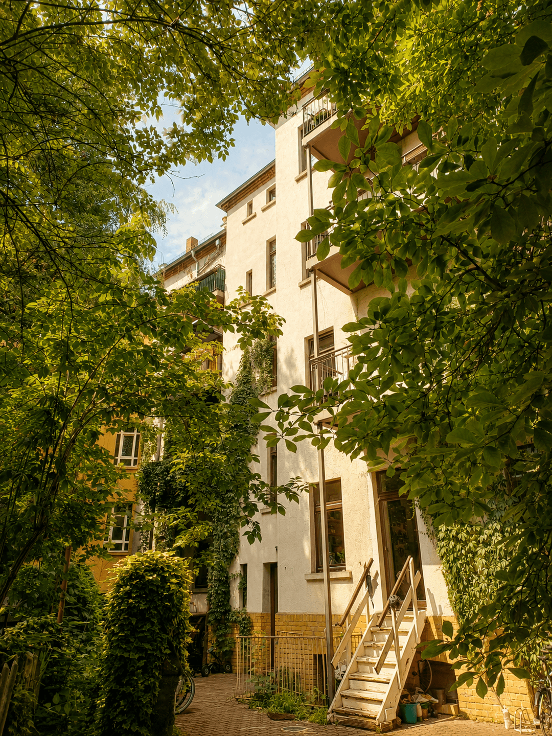 Haushinterseite, Leipzig (Schleußig), Schnorrstraße 31