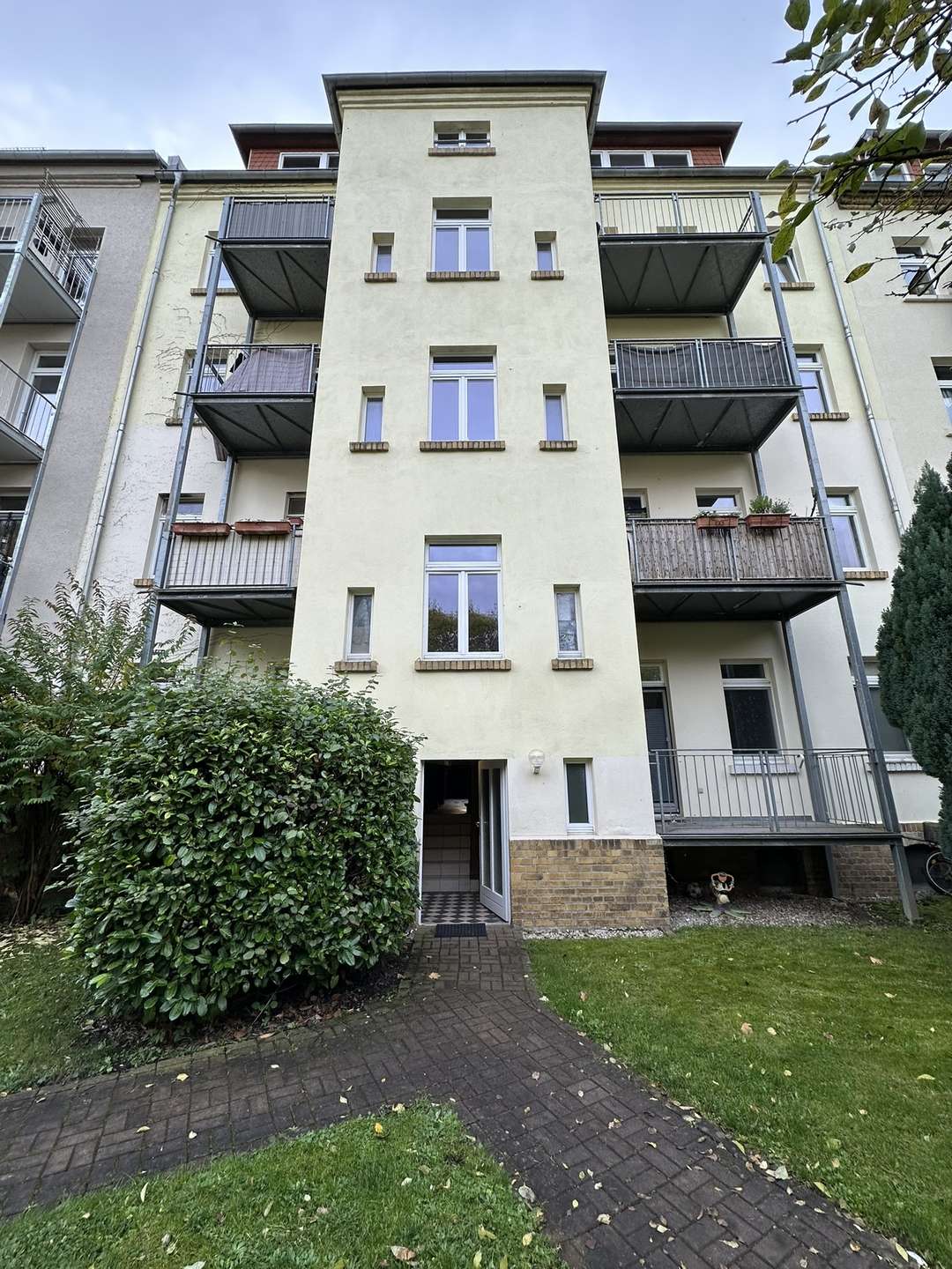Rückansicht, Leipzig (Leutzsch)