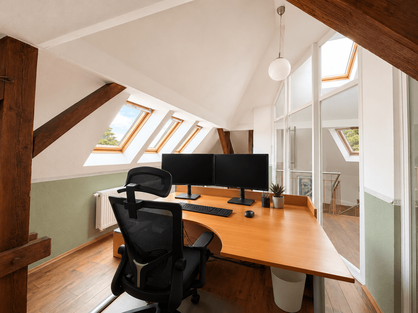 Büro 2 aktuell, Leipzig (Holzhausen)