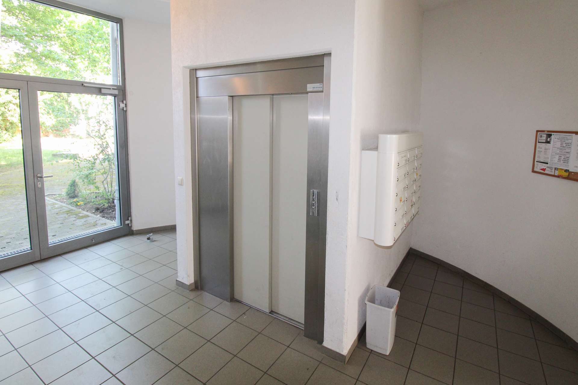 Treppenhaus_Aufzug, Leipzig 