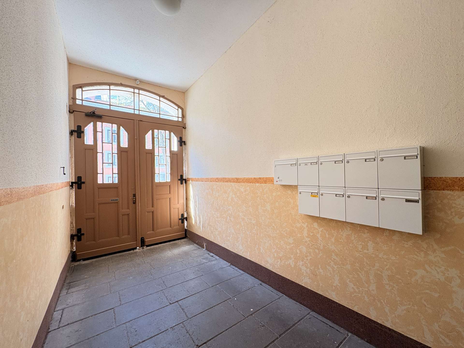 Hauseingang, Chemnitz (Hilbersdorf), Klarastraße 24