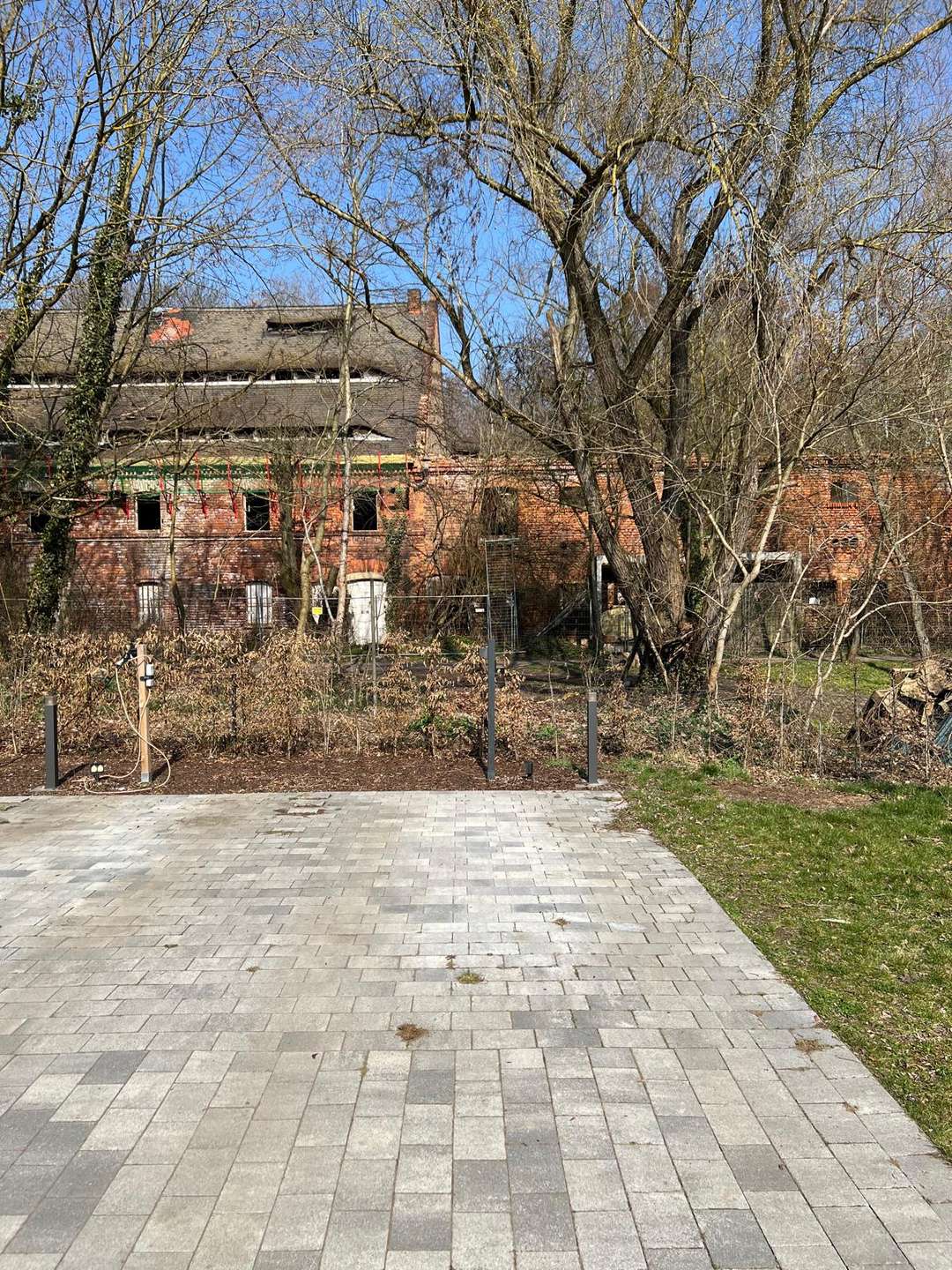 Stellplatz mit Lademöglichkeit für E-Fahrzeuge, Leipzig (Großzschocher)