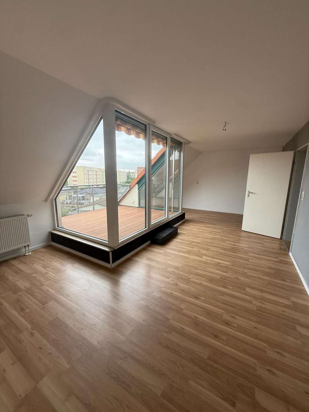 Wohnzimmer mit großem Balkon, Aschersleben (Aschersleben), Wallstraße 1C