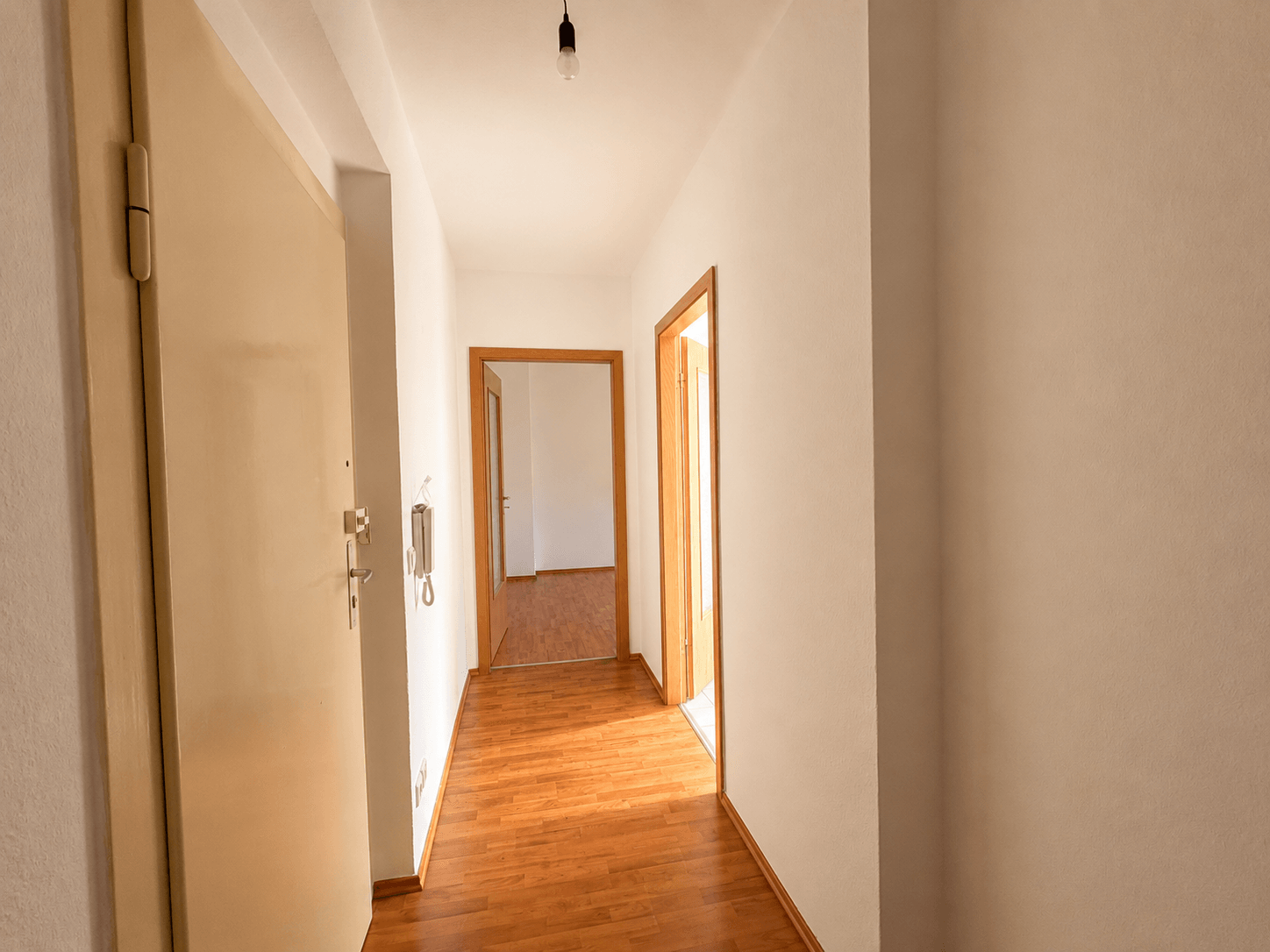 Flur, Chemnitz (Schönau), Carl-Hertel-Straße 25