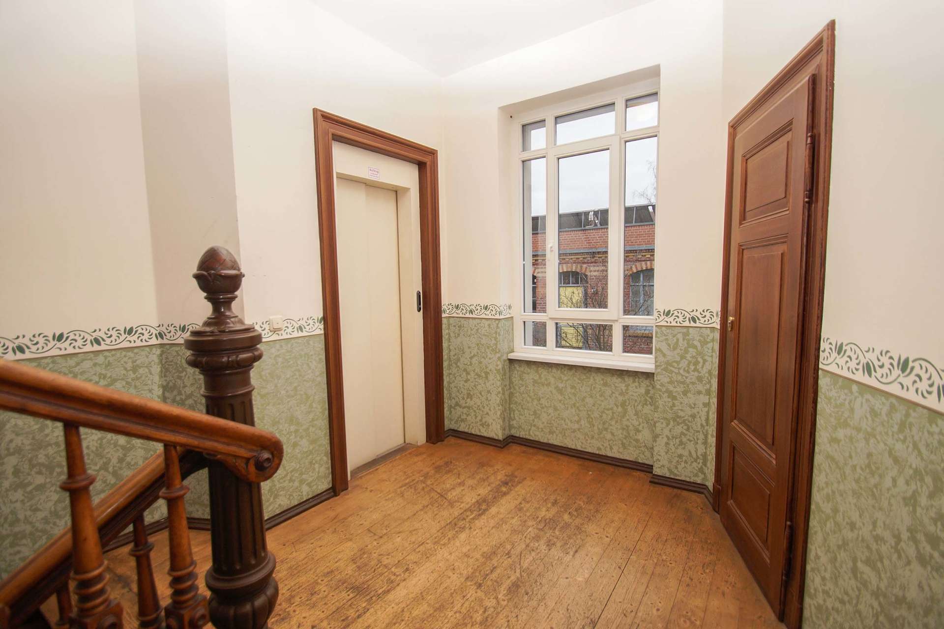Aufzug, Leipzig (Altlindenau)